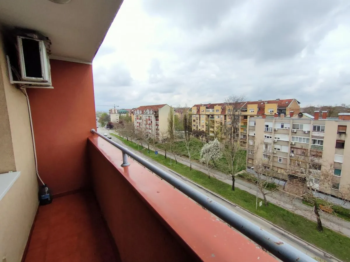 Prodaja, četvorosoban stan, 103m², Nova Detelinara, Novi Sad Sve Podlokacije