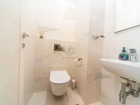 Izdavanje, dvosoban stan, 75m², Central Point, Podgorica - image 9