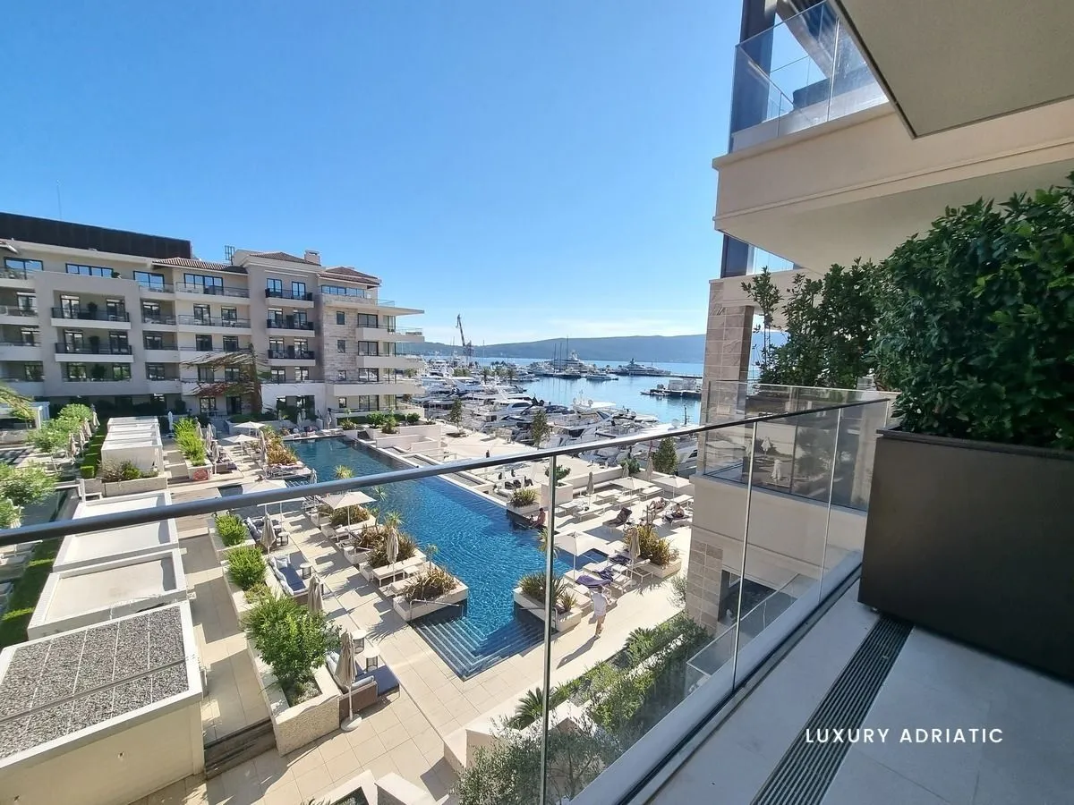 Sale, two bedroom apartment, 187m², Tivat, Crna Gora