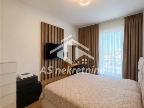 Izdavanje, trosoban stan, 87m², Savski Venac, Beograd - image 5