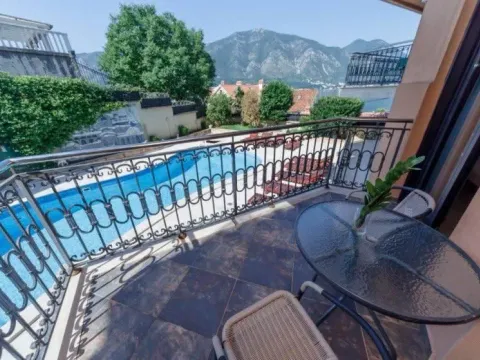 Prodaja, dvosoban stan, 90m², Dobrota, Kotor - image 3