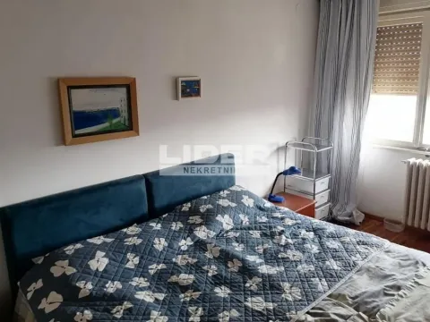 Rent, three bedroom apartment, 78m², Stari Grad, Beograd - image 3