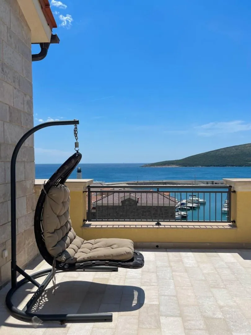 Prodaja, trosoban stan, 290m², Luštica, Tivat