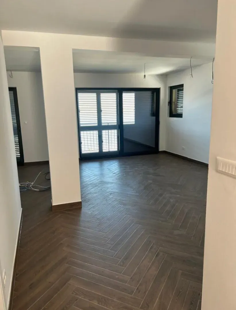 Prodaja, trosoban stan, 96m², Đuraševići, Tivat
