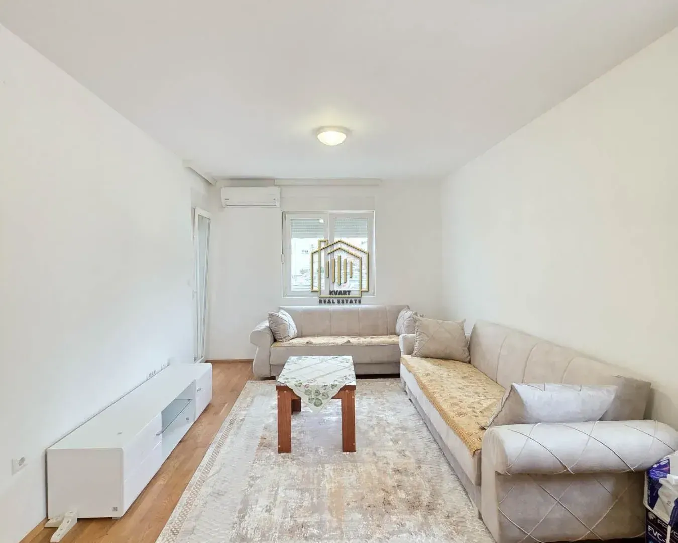 Izdavanje, jednosoban stan, 49m², Stari Aerodrom, Podgorica