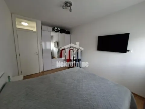 Prodaja, trosoban stan, 72m², Julino Brdo, Beograd - image 16