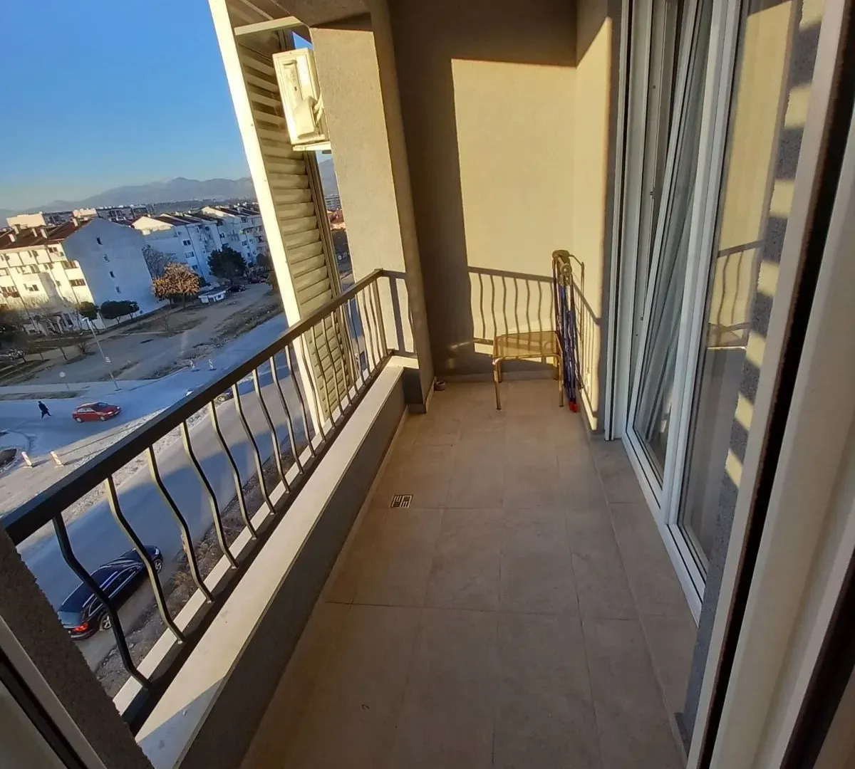 Izdavanje, jednosoban stan, 46m², Stari Aerodrom, Podgorica