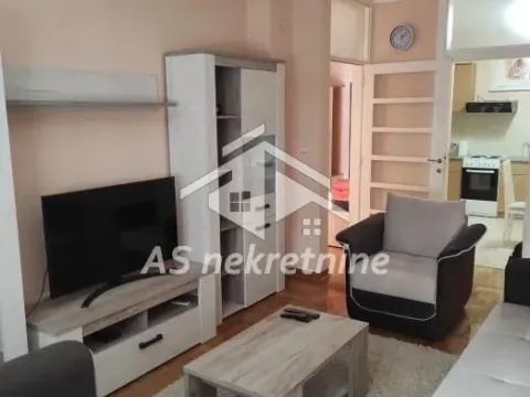 Izdavanje, trosoban stan, 80m², Lion, Zvezdara Sve Podlokacije - image 3