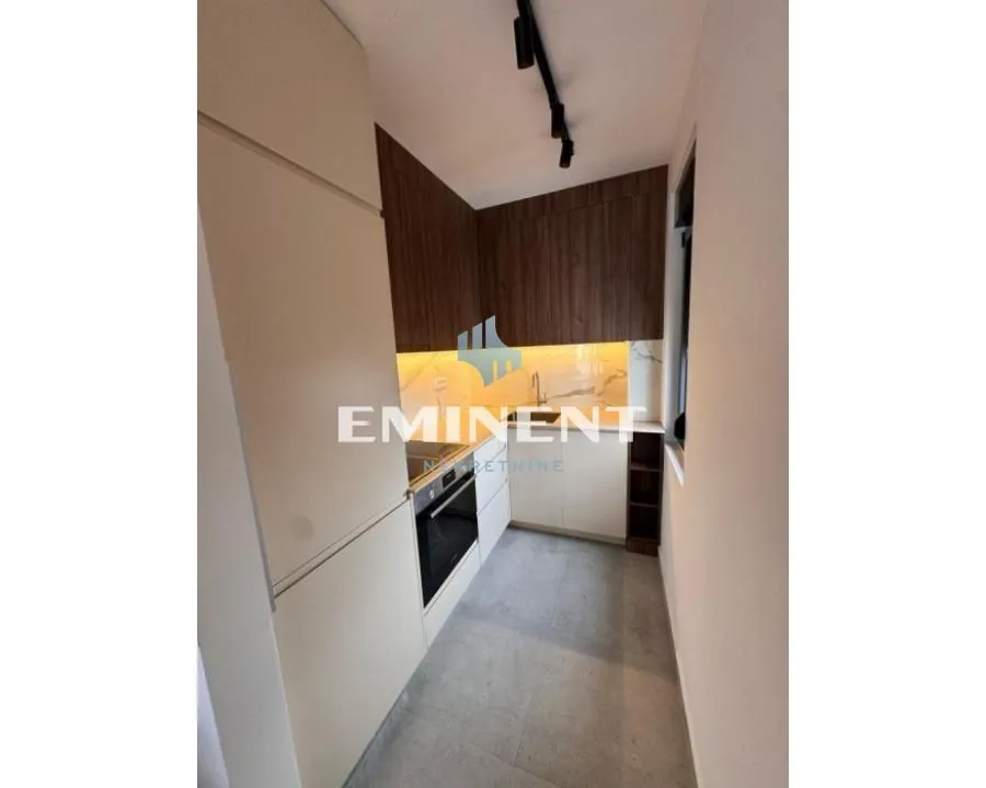 Rent, three bedroom apartment, 65m², Čubura, Beograd