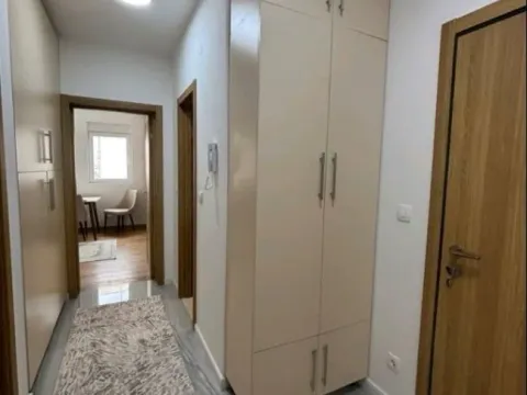 Izdavanje, dvosoban stan, 71m², New City, Podgorica - image 6