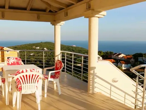 Izdavanje, kuća, 382m², Krimovica, Kotor - image 9