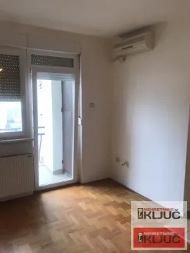 Rent, one bedroom apartment, 30m², Bulevar Oslobodjenja, Novi Sad Sve Podlokacije - image 9