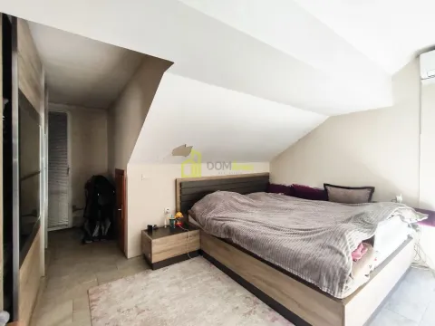 Prodaja, kuća, 250m², Tološi, Podgorica - image 19