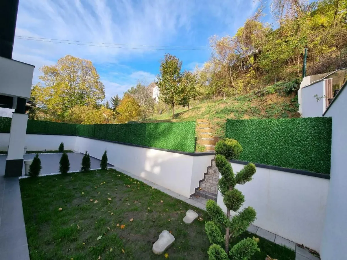 Prodaja, trosoban stan, 129m², Sremska Kamenica, Petrovaradin