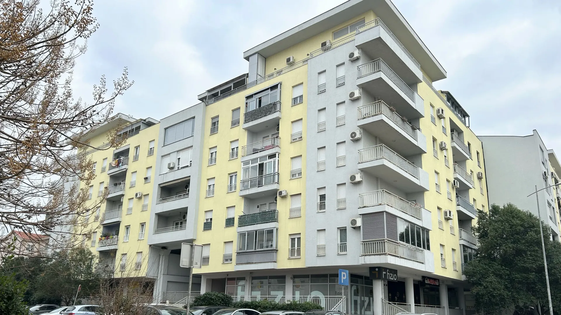 Stan-na-dan, garsonjera, 29m², Blok 9, Podgorica