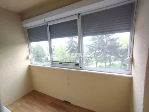 Izdavanje, dvosoban stan, 51m², Lesnina, Zrenjanin - image 3
