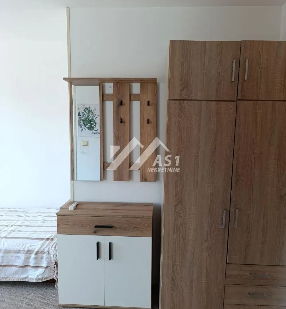 Izdavanje, stan, 24m², Grbavica, Novi Sad Sve Podlokacije