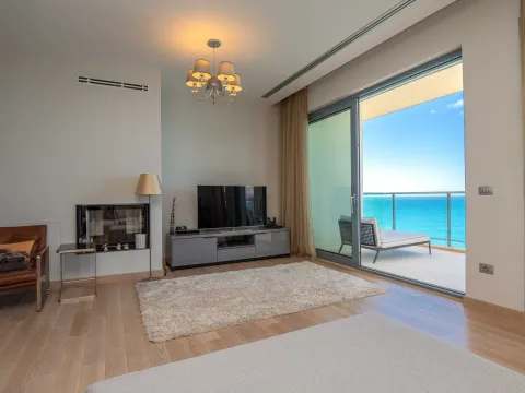 Prodaja, trosoban stan, 139m², Rijeka Reževići, Budva - image 9