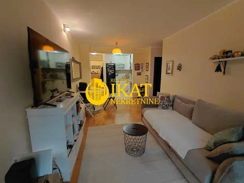 Prodaja, trosoban stan, 61m², Slavujev Venac, Zvezdara Sve Podlokacije - image 2