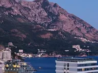 Izdavanje, dvosoban stan, 61m², Bečići, Budva - image 2