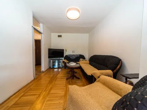 Izdavanje, jednosoban stan, 40m², Preko Morače, Podgorica - image 2