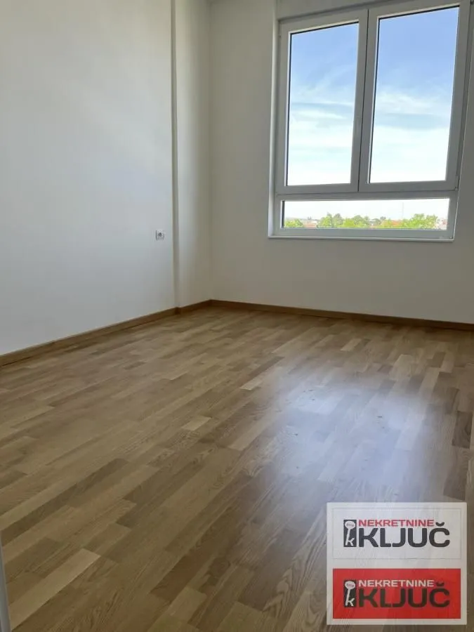 Prodaja, trosoban stan, 62m², Bulevar patrijarha Pavla, Novi Sad Sve Podlokacije