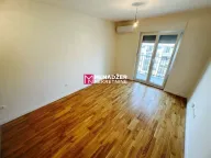 Izdavanje, jednosoban stan, 42m², Pobrežje, Podgorica - image 2