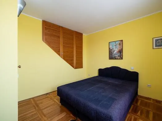 Rent, three bedroom apartment, 65m², Vračar Hram, Vračar Sve Podlokacije