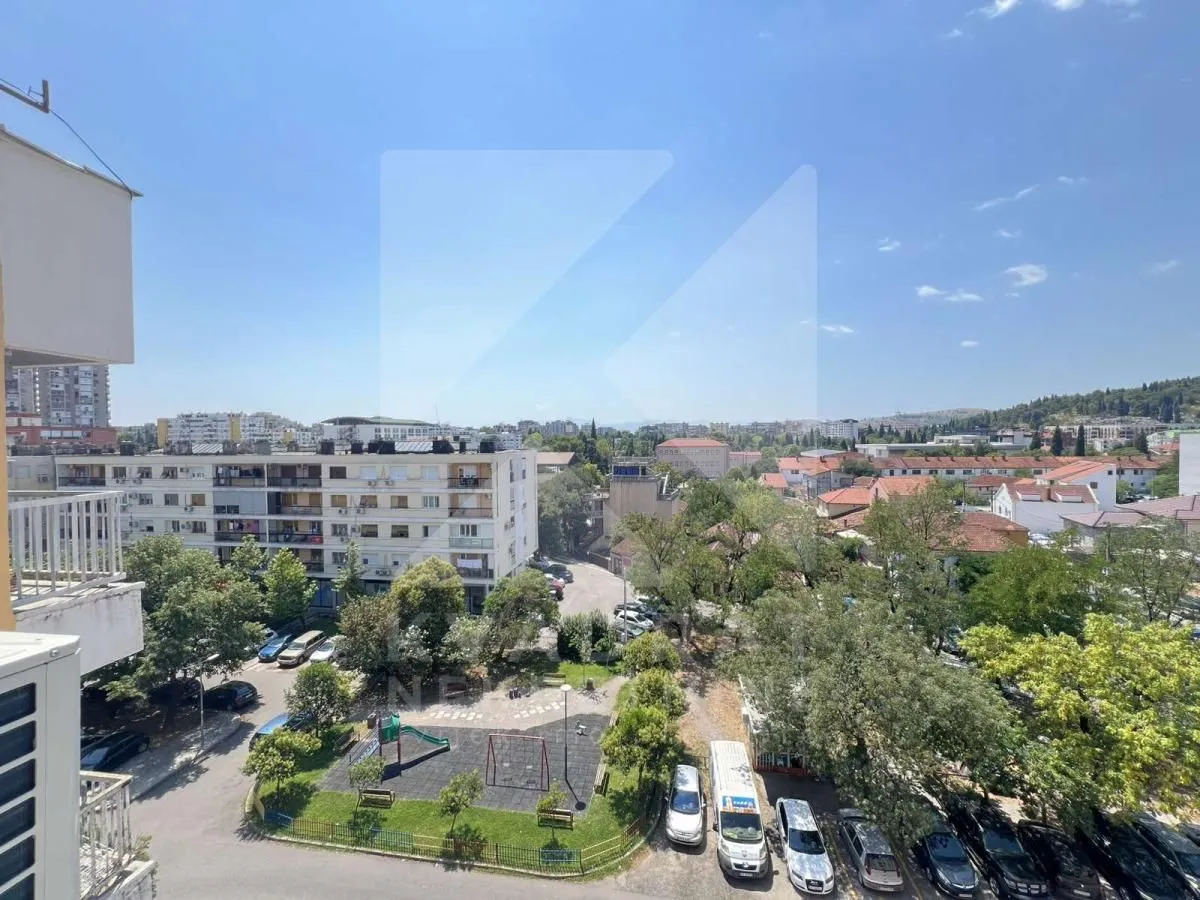 Rent, two bedroom apartment, 65m², Pejton, Podgorica
