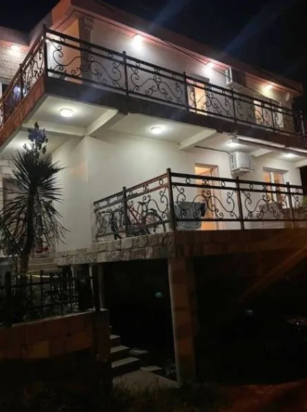 Sale, house, 175m², Šušanj, Bar