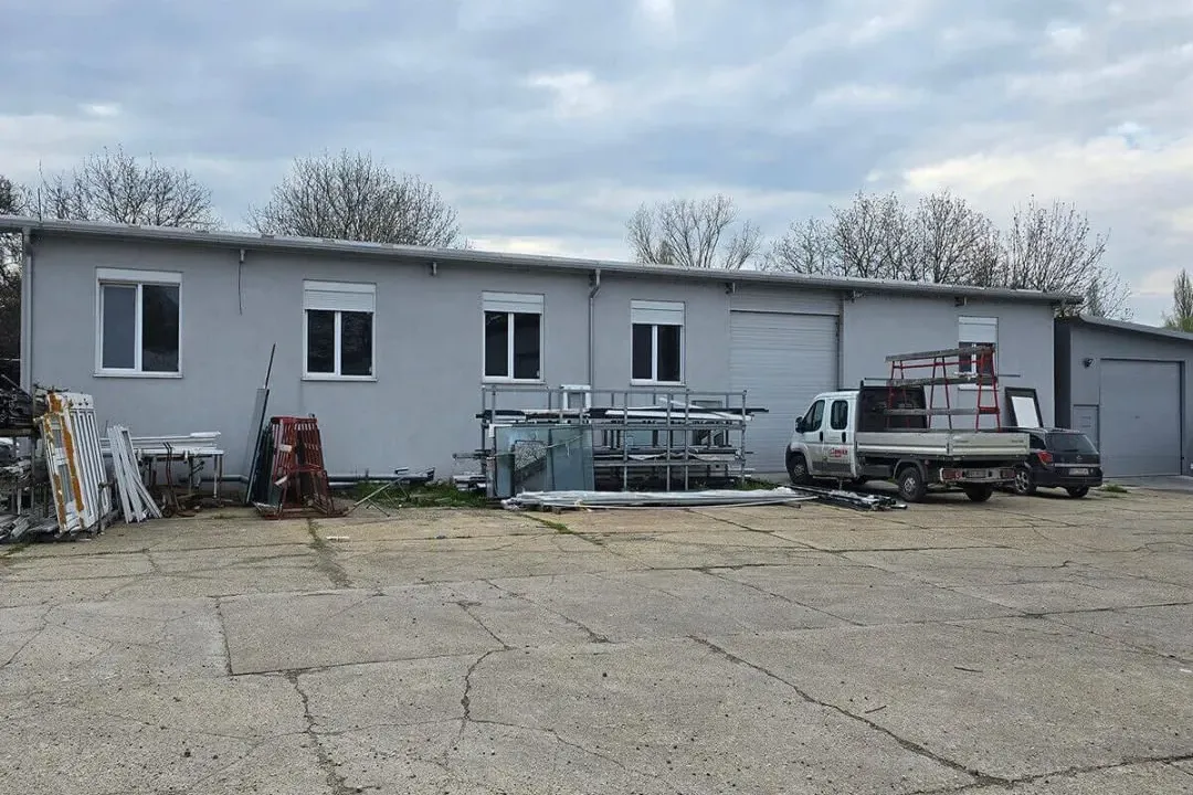 Rent, office space, 305m², Galenika, Beograd