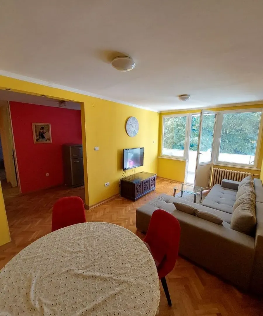 Izdavanje, trosoban stan, 62m², Lion, Zvezdara Sve Podlokacije