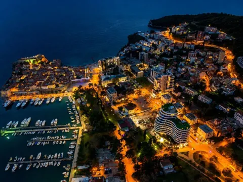 Izdavanje, poslovni prostor, 67m², Budva, Crna Gora - image 5