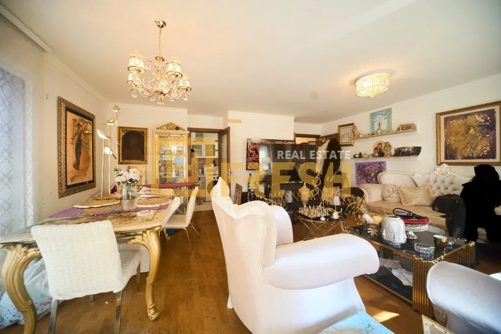 Prodaja, trosoban stan, 120m², Tološi, Podgorica