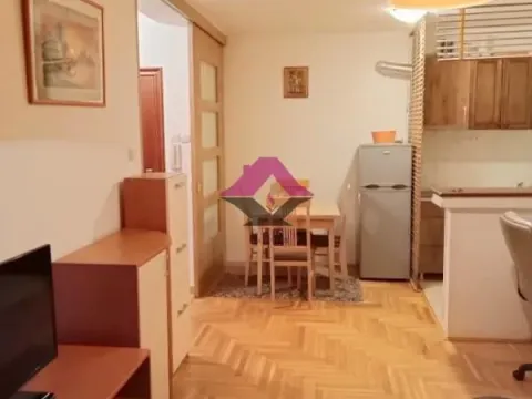 Prodaja, jednosoban stan, 39m², Centar, Novi Sad - image 8