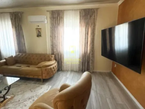 Prodaja, kuća, 200m², Tološi, Podgorica - image 11