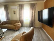 Prodaja, kuća, 200m², Tološi, Podgorica - image 11