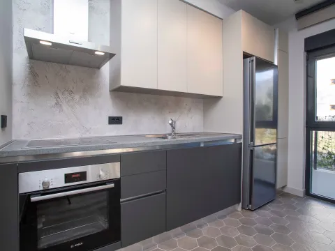 Prodaja, jednosoban stan, 125m², Donja Lastva, Tivat - image 4