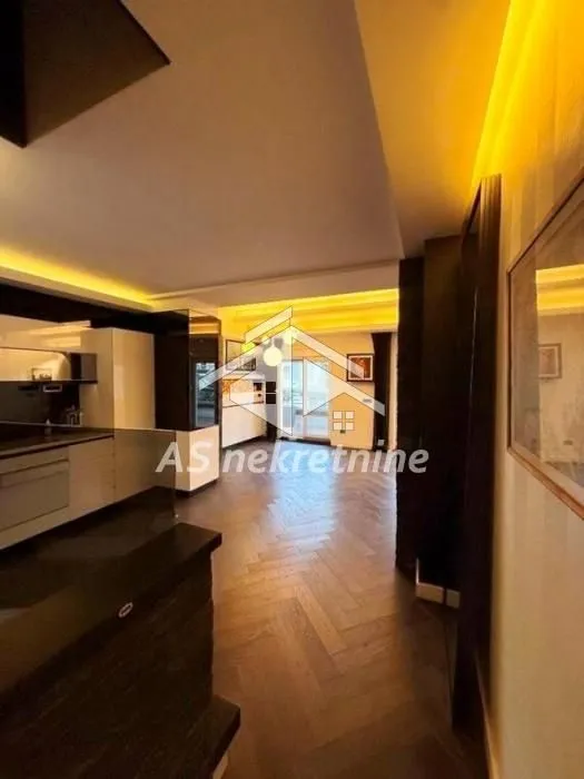 Prodaja, četvorosoban stan, 117m², Vračar Sve Podlokacije, Beograd