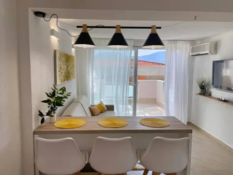 Prodaja, dvosoban stan, 120m², Centar, Tivat - image 7