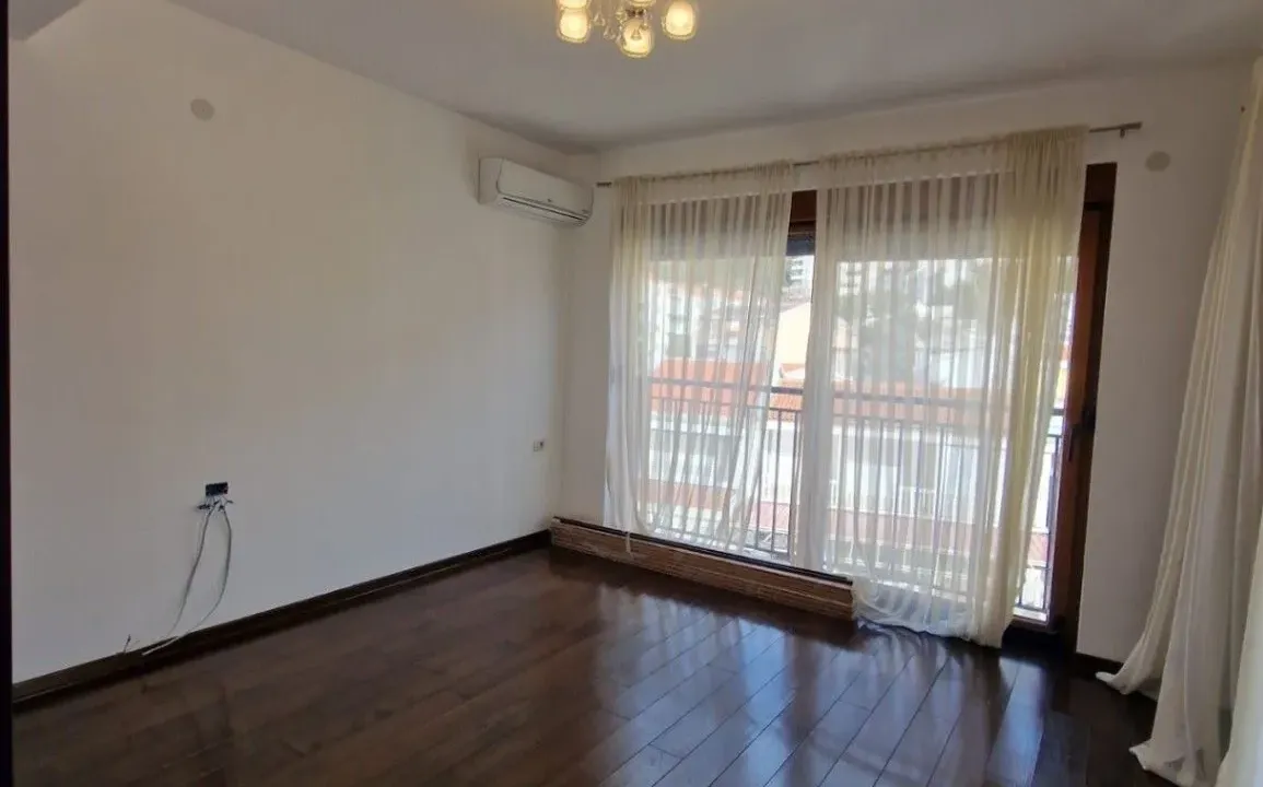 Sale, three bedroom apartment, 152m², Petrovac, Budva