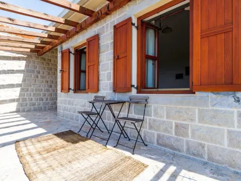 Prodaja, kuća, 210m², Zagora, Kotor - image 23