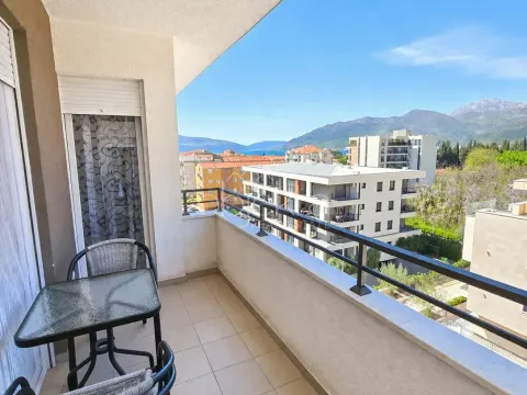Rent, apartment, 70m², Tivat, Crna Gora - image 2