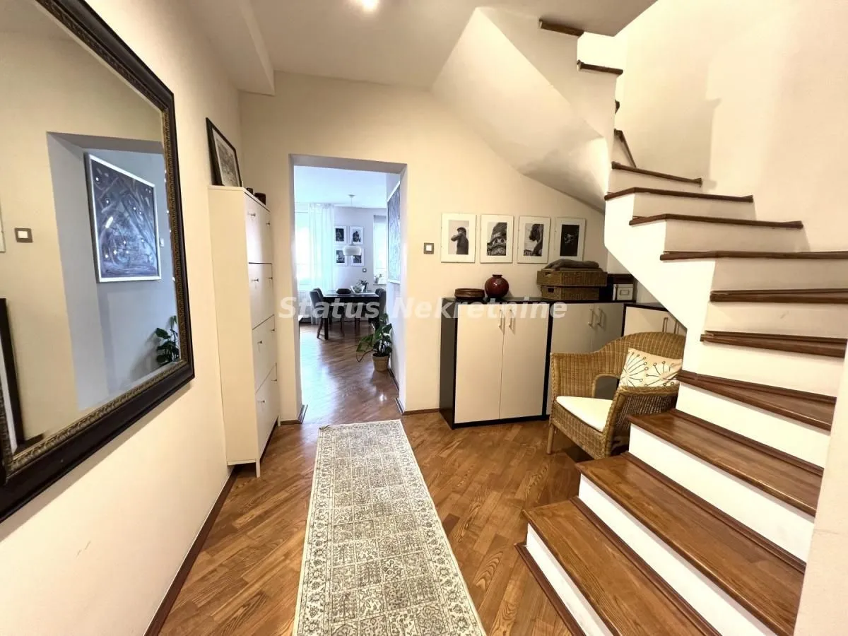 Sale, four bedroom apartment, 102m², Cara Dušana, Novi Sad Sve Podlokacije