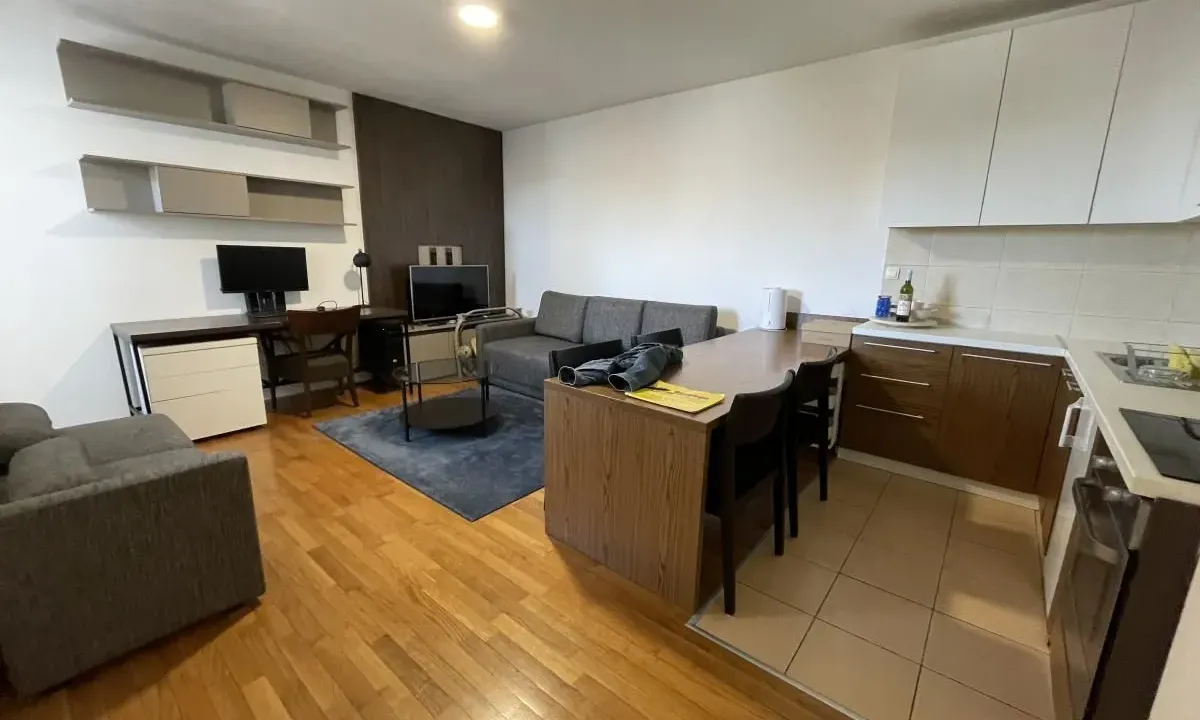 Prodaja, jednosoban stan, 42m², Nova Detelinara, Novi Sad Sve Podlokacije