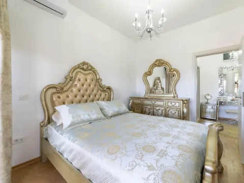 Prodaja, trosoban stan, 120m², Tivat, Crna Gora - image 16
