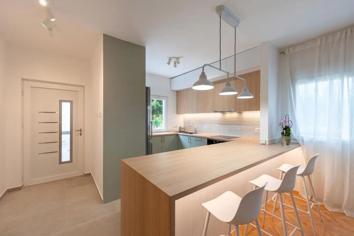 Rent, apartment, 100m², Dalmatinska ulica, Podgorica