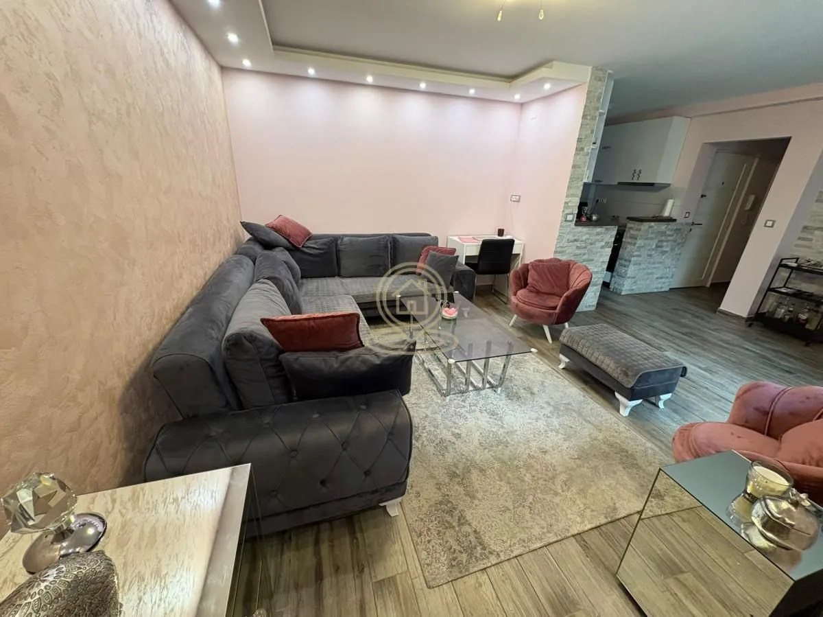 Izdavanje, dvosoban stan, 56m², Lekino Brdo, Voždovac Sve Podlokacije