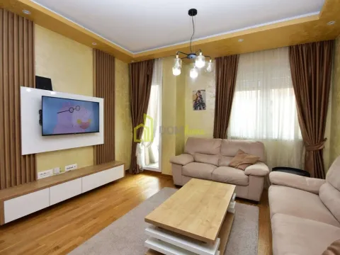 Izdavanje, dvosoban stan, 65m², Zagorič, Podgorica - image 2