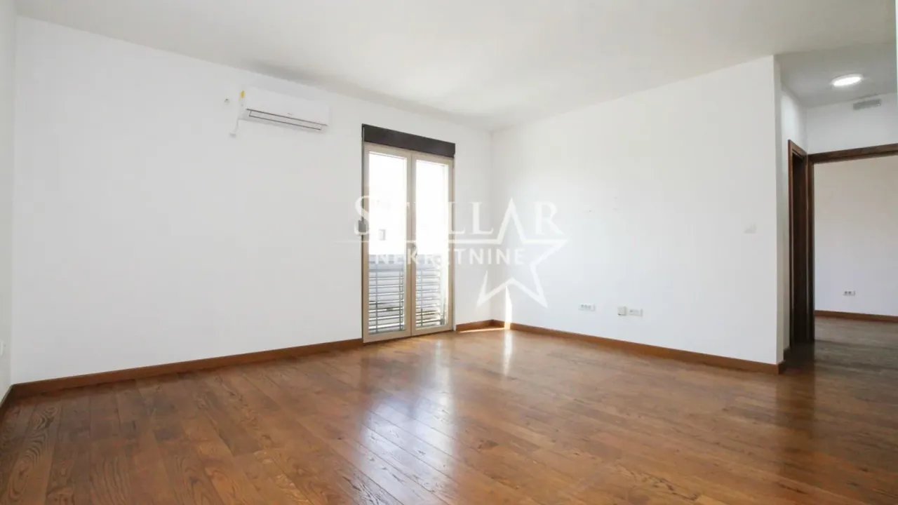 Izdavanje, dvosoban stan, 56m², City Kvart, Podgorica
